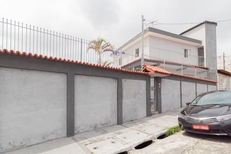 Casa à venda com 280m², 3 quartos e 3 vagas Casa à venda com 280m², 3 quartos e 3 vagasFachada