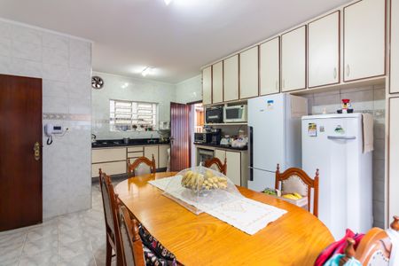 Casa à venda com 303m², 3 quartos e 4 vagas Casa à venda com 303m², 3 quartos e 4 vagasCozinha