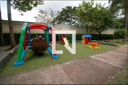 Apartamento à venda com 90m², 3 quartos e 2 vagas Apartamento à venda com 90m², 3 quartos e 2 vagasÁrea comum - Playground