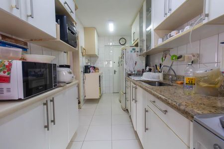 Apartamento à venda com 90m², 3 quartos e 2 vagas Apartamento à venda com 90m², 3 quartos e 2 vagasCozinha