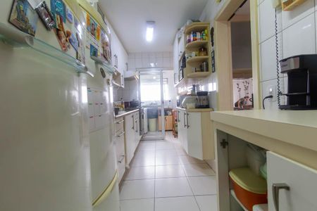 Apartamento à venda com 90m², 3 quartos e 2 vagas Apartamento à venda com 90m², 3 quartos e 2 vagasCozinha
