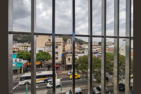 Vista do Quarto 1 de apartamento para alugar com 3 quartos, 300m² em Vila Isabel, Rio de Janeiro