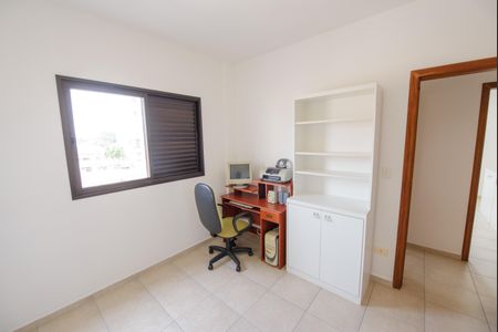 Quarto de apartamento para alugar com 2 quartos, 82m² em Jardim Eulalia, Taubaté