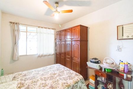 Quarto 1 de casa para alugar com 2 quartos, 240m² em Inhoaíba, Rio de Janeiro