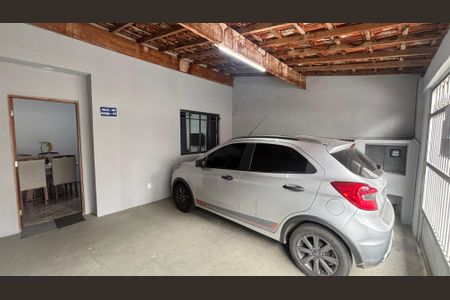 Casa à venda com 100m², 3 quartos e 2 vagas Casa à venda com 100m², 3 quartos e 2 vagasGaragem
