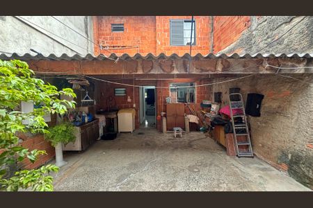 Casa à venda com 100m², 3 quartos e 2 vagas Casa à venda com 100m², 3 quartos e 2 vagasQuintal