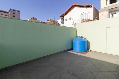 Casa à venda com 260m², 3 quartos e 2 vagasTerraço