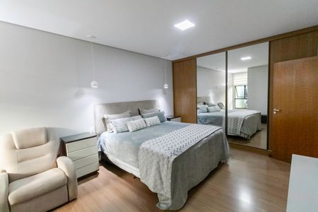 Casa à venda com 260m², 3 quartos e 2 vagasSuíte