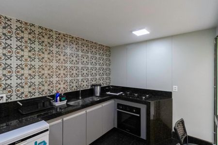 Casa à venda com 260m², 3 quartos e 2 vagasCozinha externa