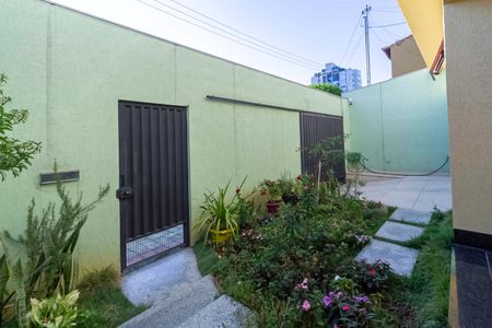 Casa à venda com 260m², 3 quartos e 2 vagasEntrada