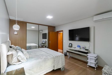 Casa à venda com 260m², 3 quartos e 2 vagasSuíte