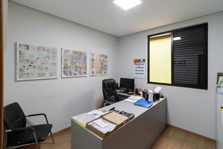 Casa à venda com 260m², 3 quartos e 2 vagasQuarto 2