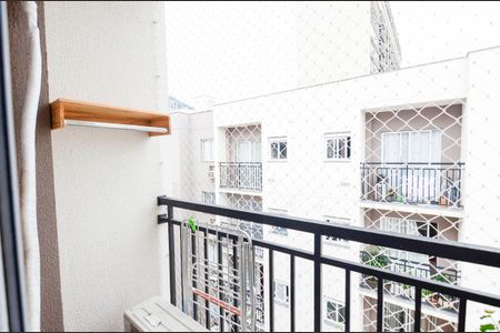 Apartamento à venda com 44m², 2 quartos e 1 vaga Apartamento à venda com 44m², 2 quartos e 1 vagaSala