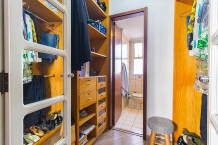 Apartamento para alugar com 101m², 3 quartos e 2 vagas Apartamento para alugar com 101m², 3 quartos e 2 vagasCloset - Suíte
