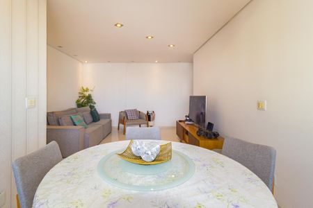 Apartamento para alugar com 101m², 3 quartos e 2 vagas Apartamento para alugar com 101m², 3 quartos e 2 vagasSala de Jantar