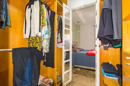 Apartamento para alugar com 101m², 3 quartos e 2 vagas Apartamento para alugar com 101m², 3 quartos e 2 vagasCloset - Suíte