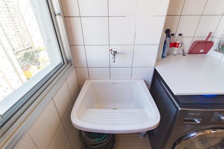 Apartamento para alugar com 101m², 3 quartos e 2 vagas Apartamento para alugar com 101m², 3 quartos e 2 vagasDetalhe - Área de Serviço