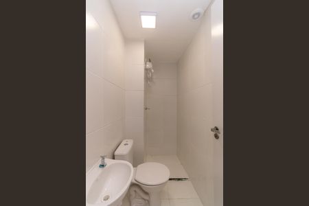 Apartamento à venda com 35m², 2 quartos e sem vaga Apartamento à venda com 35m², 2 quartos e sem vagaBanheiro