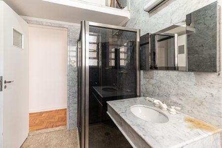 Apartamento à venda com 125m², 2 quartos e 1 vaga Apartamento à venda com 125m², 2 quartos e 1 vagaBanheiro