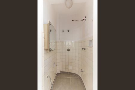 Apartamento à venda com 125m², 2 quartos e 1 vaga Apartamento à venda com 125m², 2 quartos e 1 vagaBanheiro de Serviço