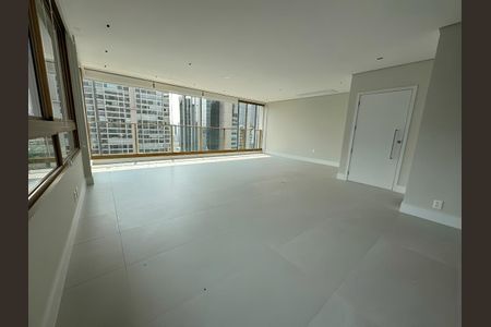 Sala de apartamento para alugar com 3 quartos, 146m² em Itaim Bibi, São Paulo