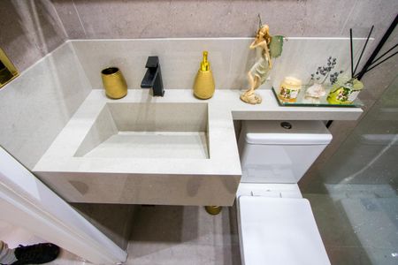 Apartamento à venda com 107m², 2 quartos e 2 vagas Apartamento à venda com 107m², 2 quartos e 2 vagasBanheiro social