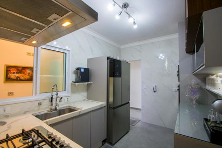 Apartamento à venda com 107m², 2 quartos e 2 vagas Apartamento à venda com 107m², 2 quartos e 2 vagasCozinha