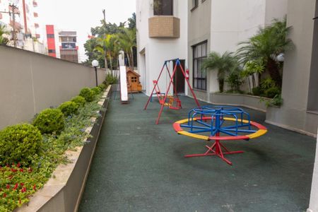 Apartamento à venda com 72m², 2 quartos e 1 vaga Apartamento à venda com 72m², 2 quartos e 1 vagaÁrea comum - Playground