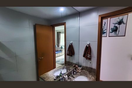 Apartamento à venda com 74m², 3 quartos e 1 vagaBanheiro