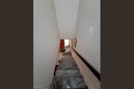 Casa à venda com 123m², 2 quartos e 1 vagaEscadas