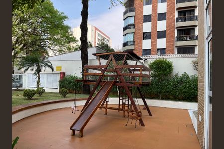 Apartamento à venda com 110m², 3 quartos e 2 vagas Apartamento à venda com 110m², 3 quartos e 2 vagasÁrea comum - Playground