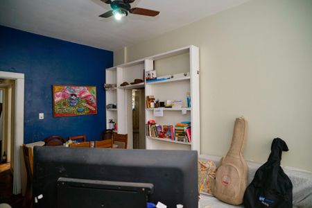 Sala de apartamento à venda com 2 quartos, 48m² em Icaraí, Niterói
