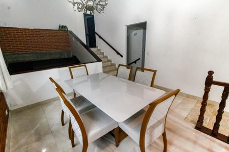 Casa à venda com 350m², 3 quartos e 4 vagas Casa à venda com 350m², 3 quartos e 4 vagasSala 2 - Jantar