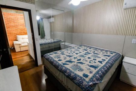 Casa à venda com 350m², 3 quartos e 4 vagas Casa à venda com 350m², 3 quartos e 4 vagasSuíte
