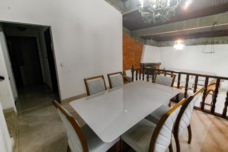 Casa à venda com 350m², 3 quartos e 4 vagas Casa à venda com 350m², 3 quartos e 4 vagasSala 2 - Jantar