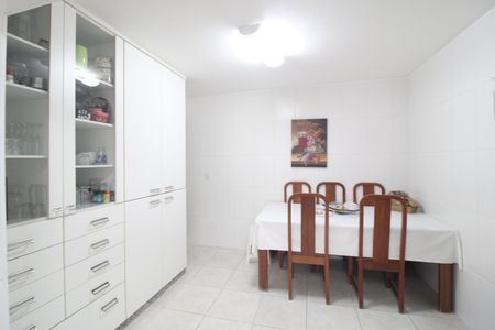 Casa à venda com 212m², 5 quartos e 4 vagasCozinha