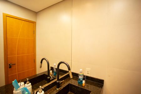 Apartamento para alugar com 110m², 2 quartos e 2 vagasBanheiro da Suíte