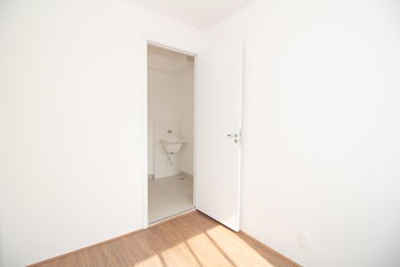 Quarto 1 de apartamento à venda com 2 quartos, 34m² em Parque Industrial Tomas Edson, São Paulo
