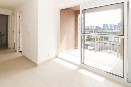 Sala de apartamento à venda com 2 quartos, 34m² em Parque Industrial Tomas Edson, São Paulo