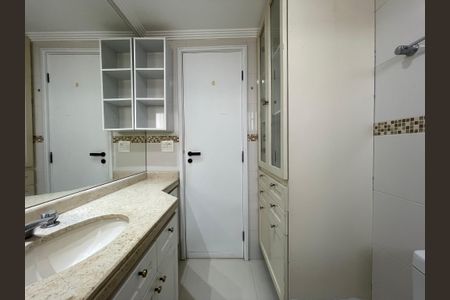 Apartamento à venda com 120m², 3 quartos e 3 vagas Apartamento à venda com 120m², 3 quartos e 3 vagasBanheiro do Quarto 1