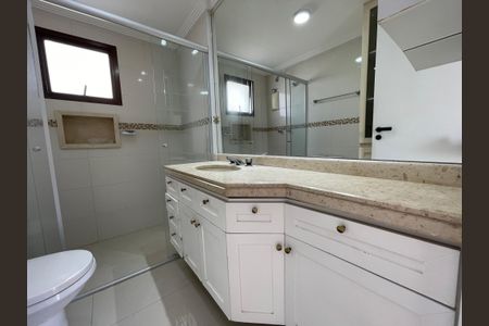 Apartamento à venda com 120m², 3 quartos e 3 vagas Apartamento à venda com 120m², 3 quartos e 3 vagasBanheiro do Quarto 1