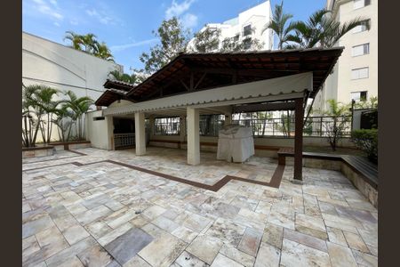 Apartamento à venda com 120m², 3 quartos e 3 vagas Apartamento à venda com 120m², 3 quartos e 3 vagasÁrea comum - Churrasqueira