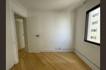 Apartamento à venda com 120m², 3 quartos e 3 vagas Apartamento à venda com 120m², 3 quartos e 3 vagasQuarto 3