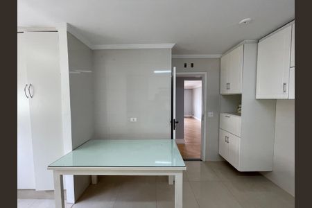 Apartamento à venda com 120m², 3 quartos e 3 vagas Apartamento à venda com 120m², 3 quartos e 3 vagasCozinha