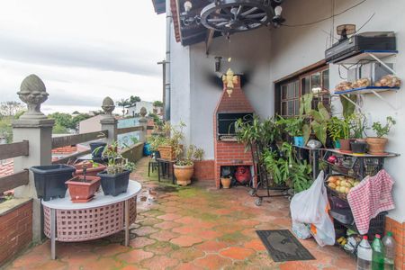 Casa à venda com 412m², 2 quartos e 4 vagasTerraço