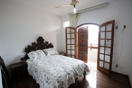 Casa para alugar com 318m², 5 quartos e 2 vagasQuarto  Suíte 4