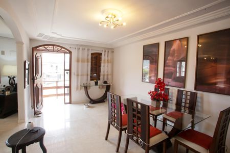 Casa para alugar com 318m², 5 quartos e 2 vagasSala de jantar