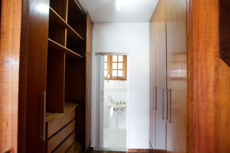 Casa para alugar com 318m², 5 quartos e 2 vagasCloset da Suíte 2