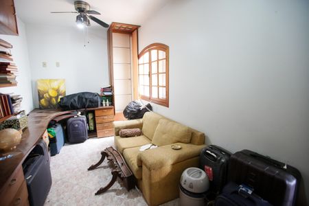 Casa para alugar com 318m², 5 quartos e 2 vagasQuarto 5