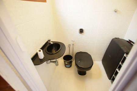 Casa para alugar com 318m², 5 quartos e 2 vagasLavabo